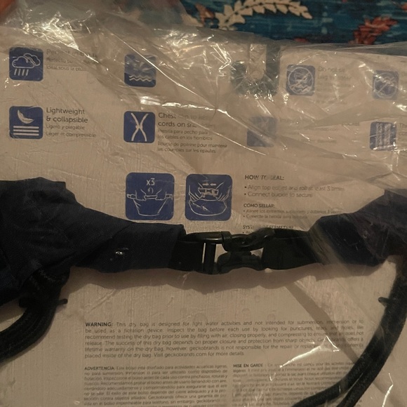 Geckobrands Waterproof Polyester Drawstring Backpack - Picture 5 of 5